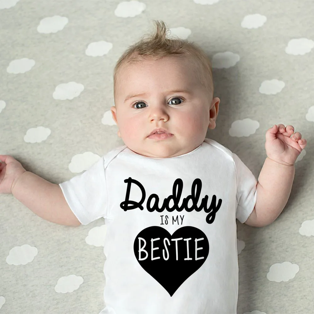 パパは私の親友かわいい赤ちゃん男の子女の子服半袖ベビーカバー - Baby Clothing Gender Neutral のレビューと価格
