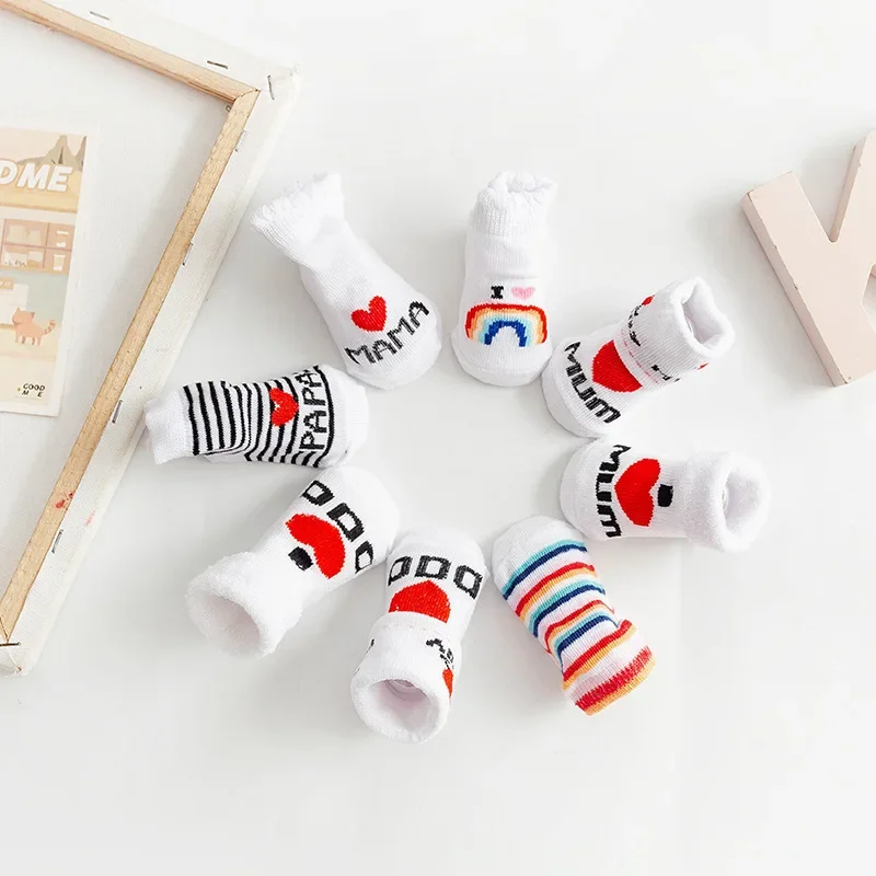 春夏ベビーガールズボーイズ綿ソフト暖かい靴下新生児幼児レター - Baby Clothing Gender Neutral のレビューと価格