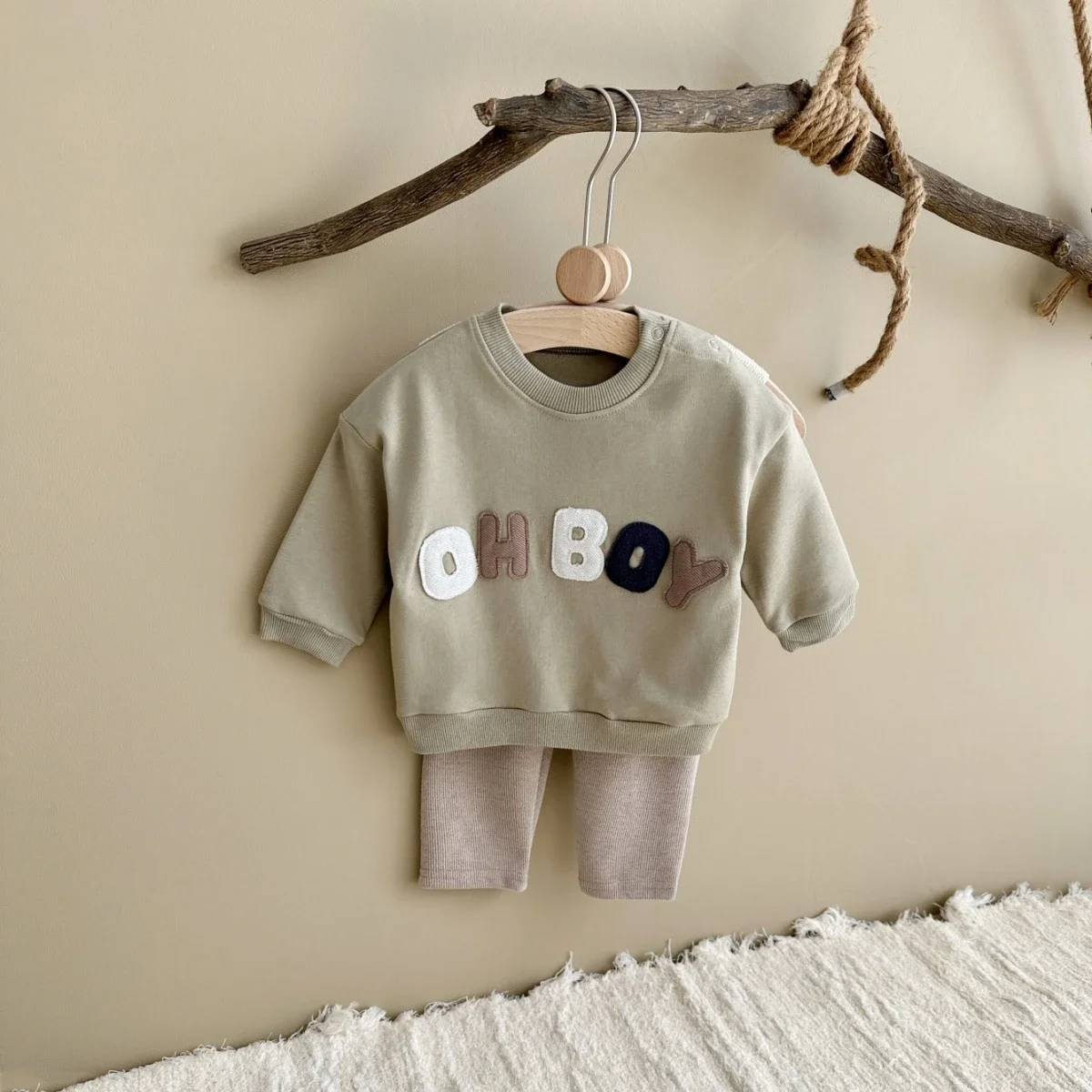 新生児男の子女の子服セットレターパターン長袖トップ + パン - Baby Clothing Gender Neutral のレビューと価格