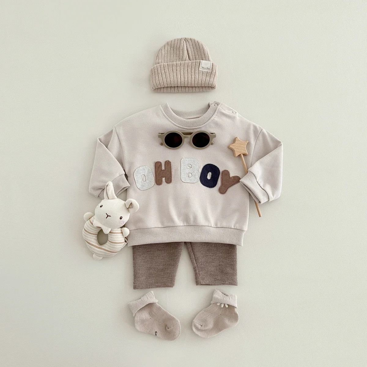 新生児男の子女の子服セットレターパターン長袖トップ + パン - Baby Clothing Gender Neutral のレビューと価格