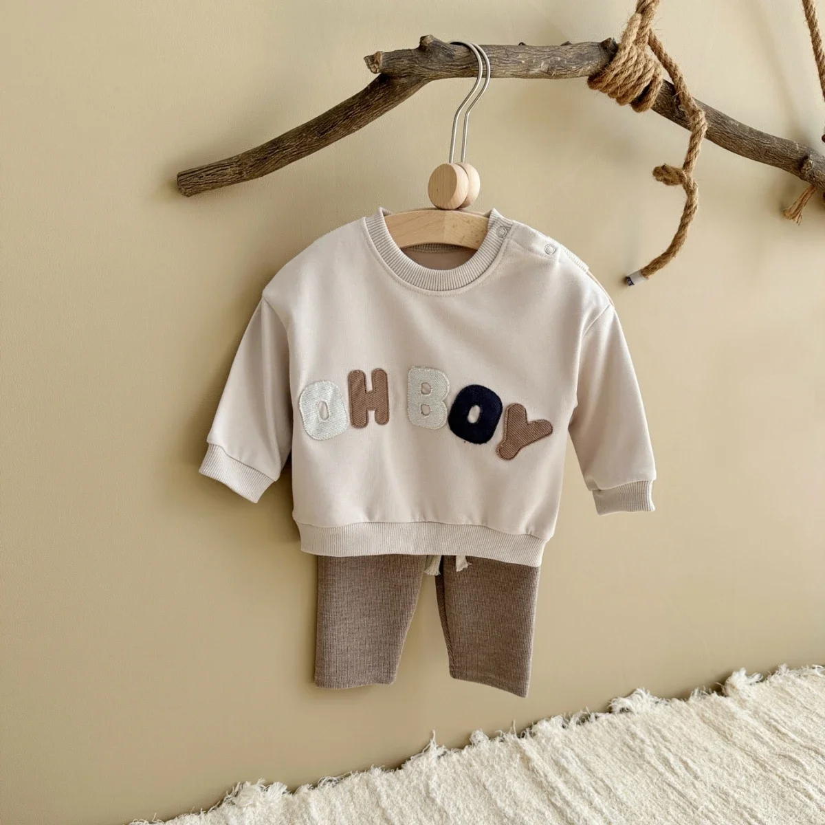 新生児男の子女の子服セットレターパターン長袖トップ + パン - Baby Clothing Gender Neutral のレビューと価格